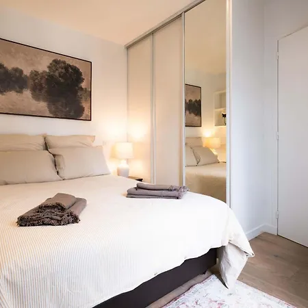 아파트 Bright 2br With Balcony Chic 파리