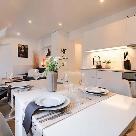 Bright 2br With Balcony Chic