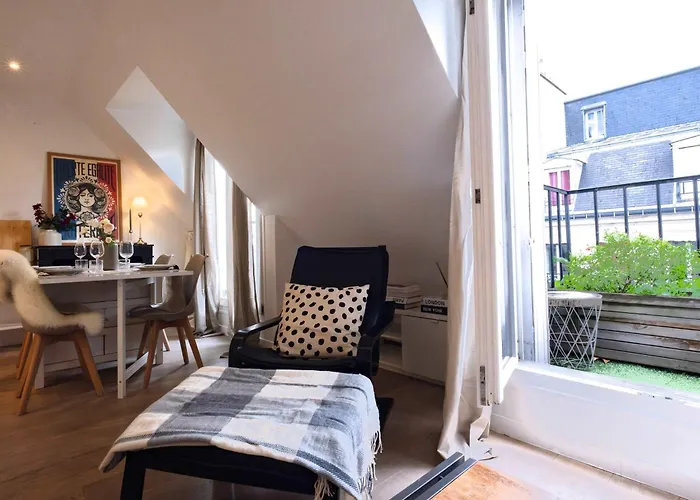 Bright 2br With Balcony Chic *