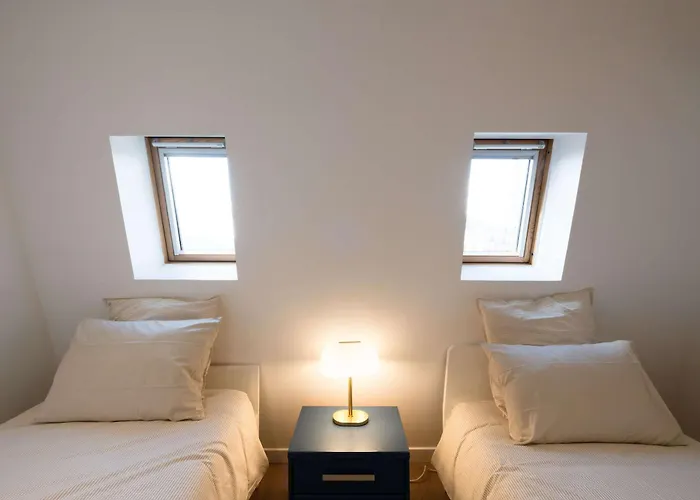 아파트 Bright 2br With Balcony Chic