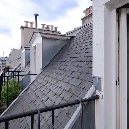 Bright 2br With Balcony Chic
