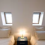 شقة Bright 2br With Balcony Chic