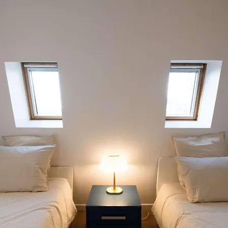 アパート Bright 2br With Balcony Chic