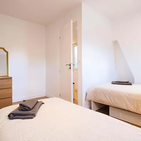 Bright 2br With Balcony Chic *