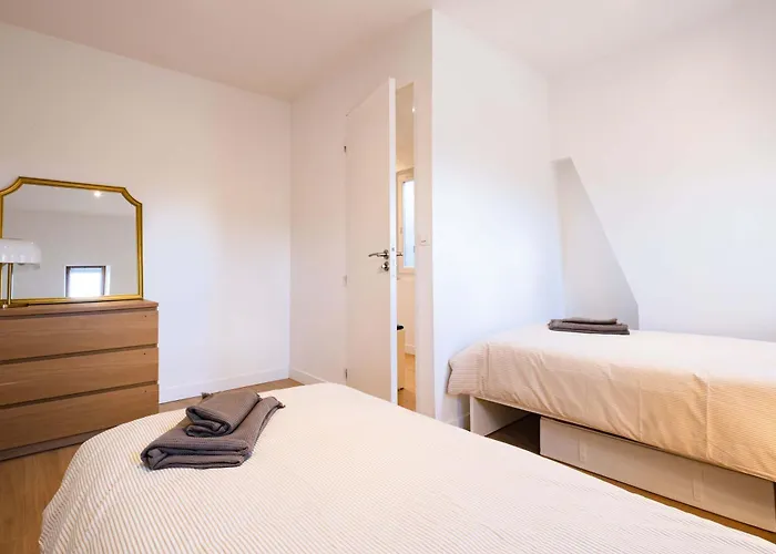 Bright 2br With Balcony Chic *