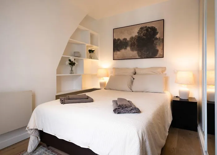 Bright 2br With Balcony Chic *