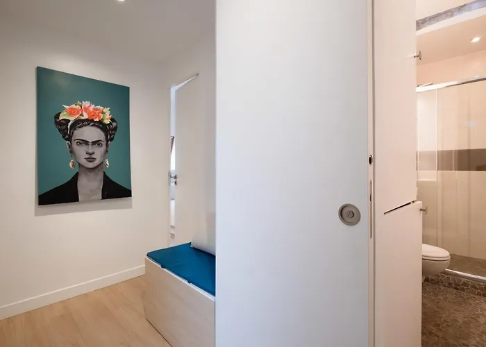 Bright 2br With Balcony Chic